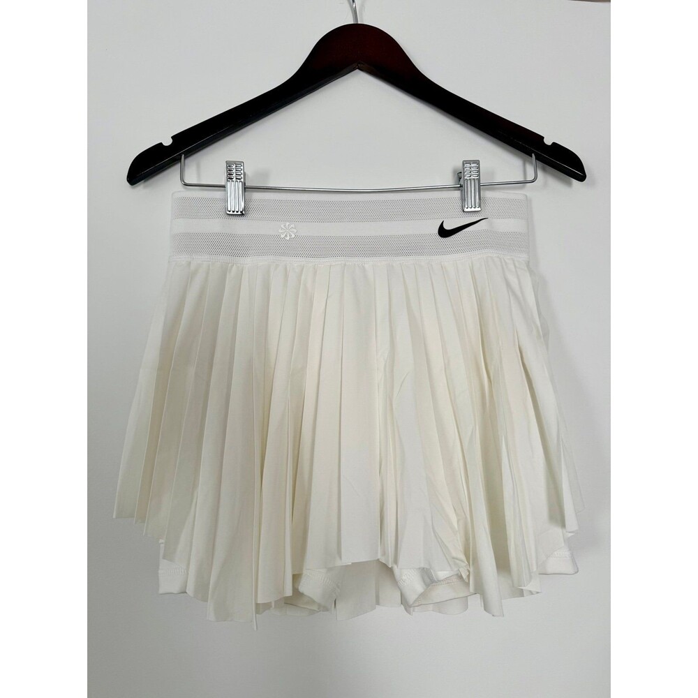 Nike Women's White Pleated Tennis Skort - Size Small